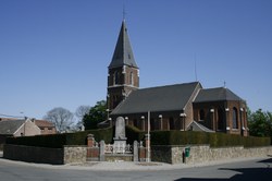  Eglise Saint-Pierre  à Borlez 