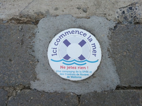 ici commence la mer macaron